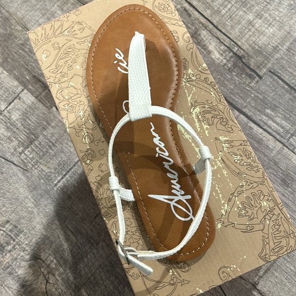 American Rag Sandals - Picture 2 of 4